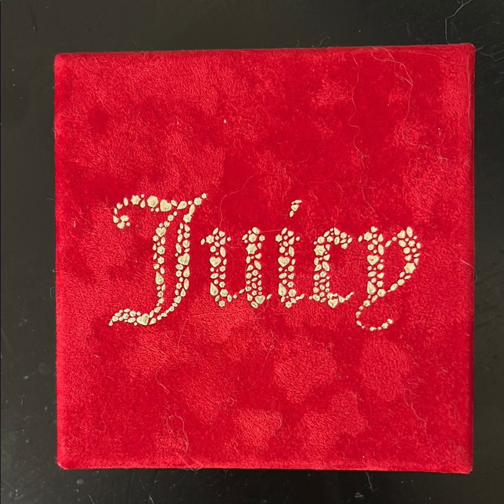 Juicy Couture Gold Heart Pendant Necklace and Earrings - Picture 2 of 3
